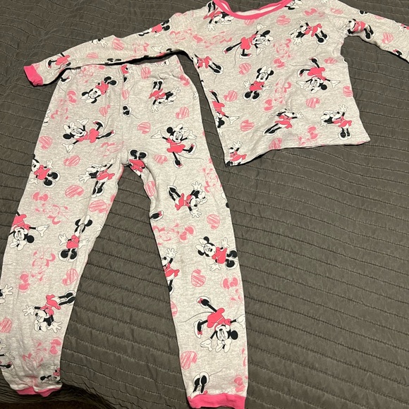 Disney Other - Minnie Mouse Pajamas Size 8 Disney